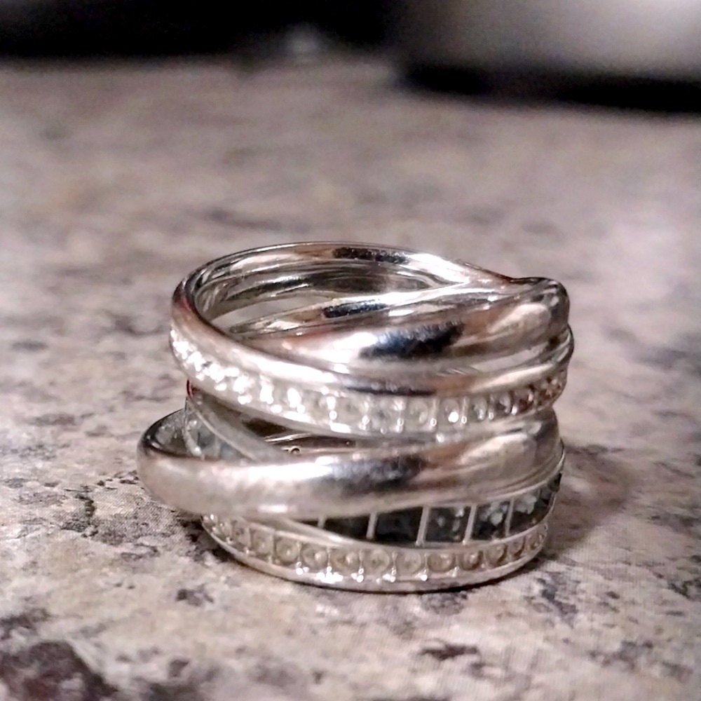 WOW**Brilliant Swarovski Wrap Ring - Picture 2 of 3